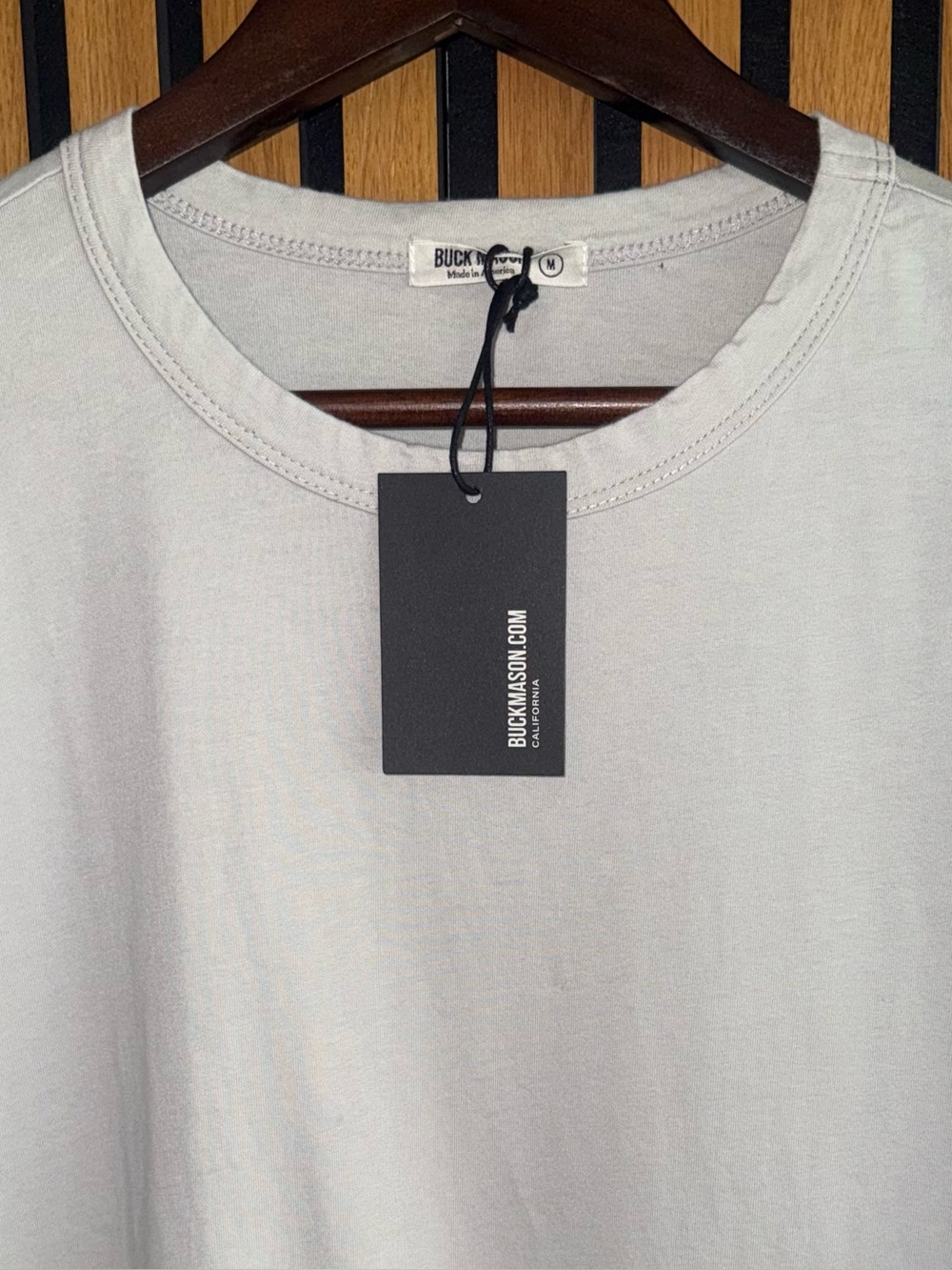 Buck Mason NWT 100% Pima Cotton Curved Hem Tee in “Granite” - Picture 4 of 11